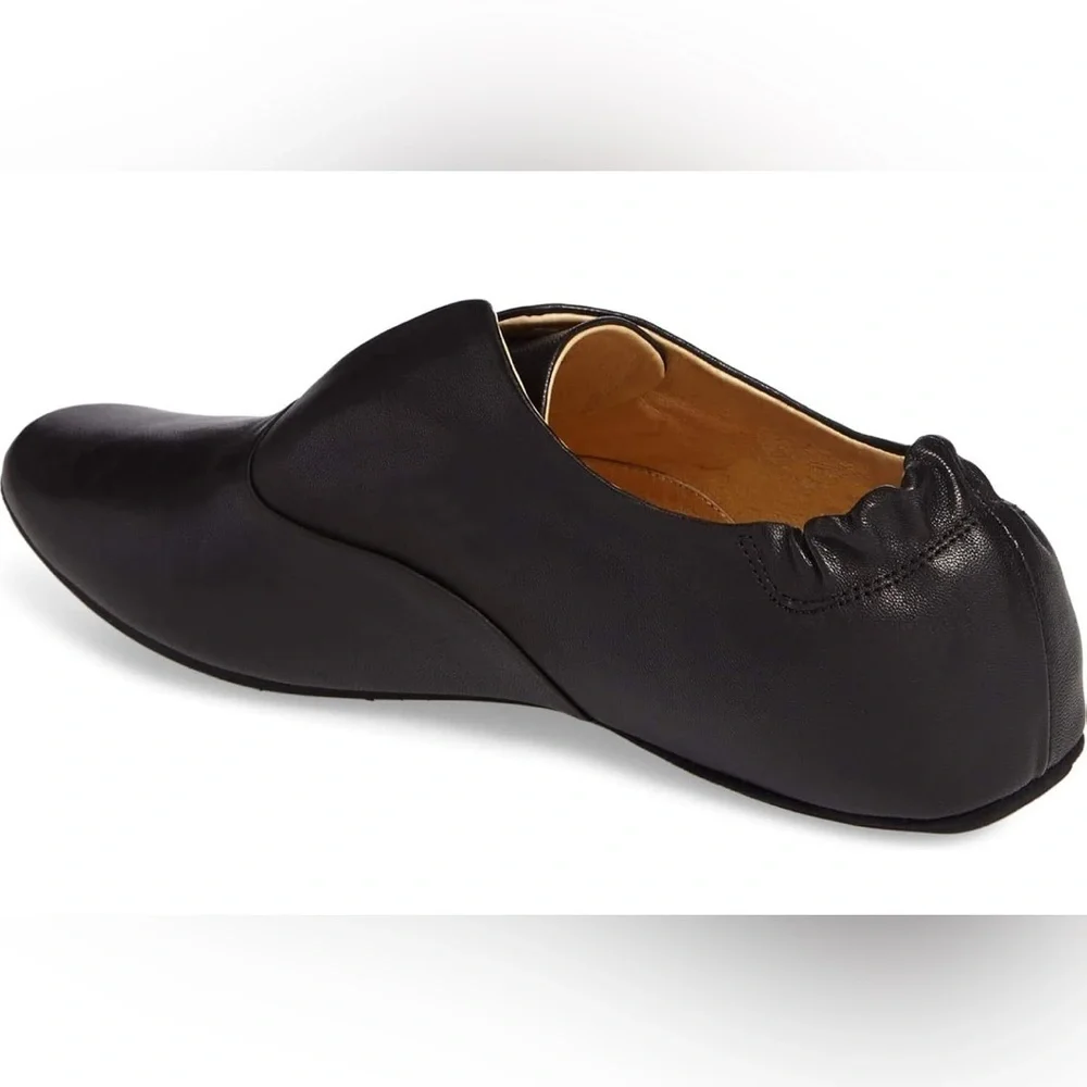 Chocolat Blu Mario - Dimensional Slip On Flat - Black Leather Size 9